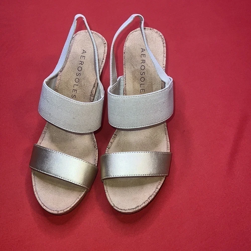 AEROSOLES slingback wedge